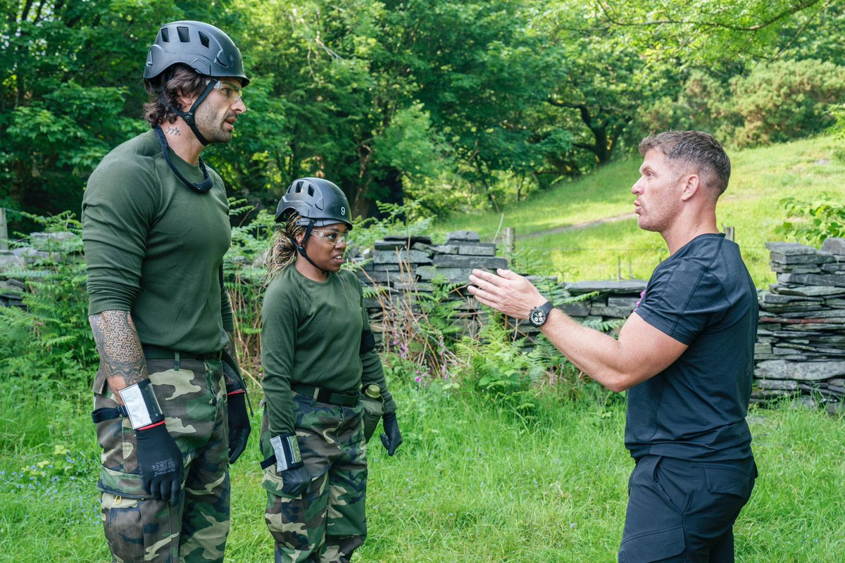 You telling me you love Sunderland AFC #SASWhoDaresWins
