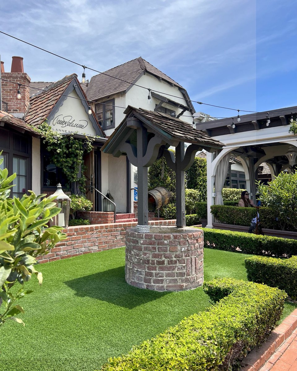 Nothing says Laguna Beach in August like golden sunsets, vibrant art festivals, &amp; a table at Selanne Steak Tavern. 🌅 Celebrate summer with our chef-crafted seasonal menu, handcrafted cocktails &amp; award-winning wine list 🥂⁠ Call 949-715-9881 to reserve your table.
⁠