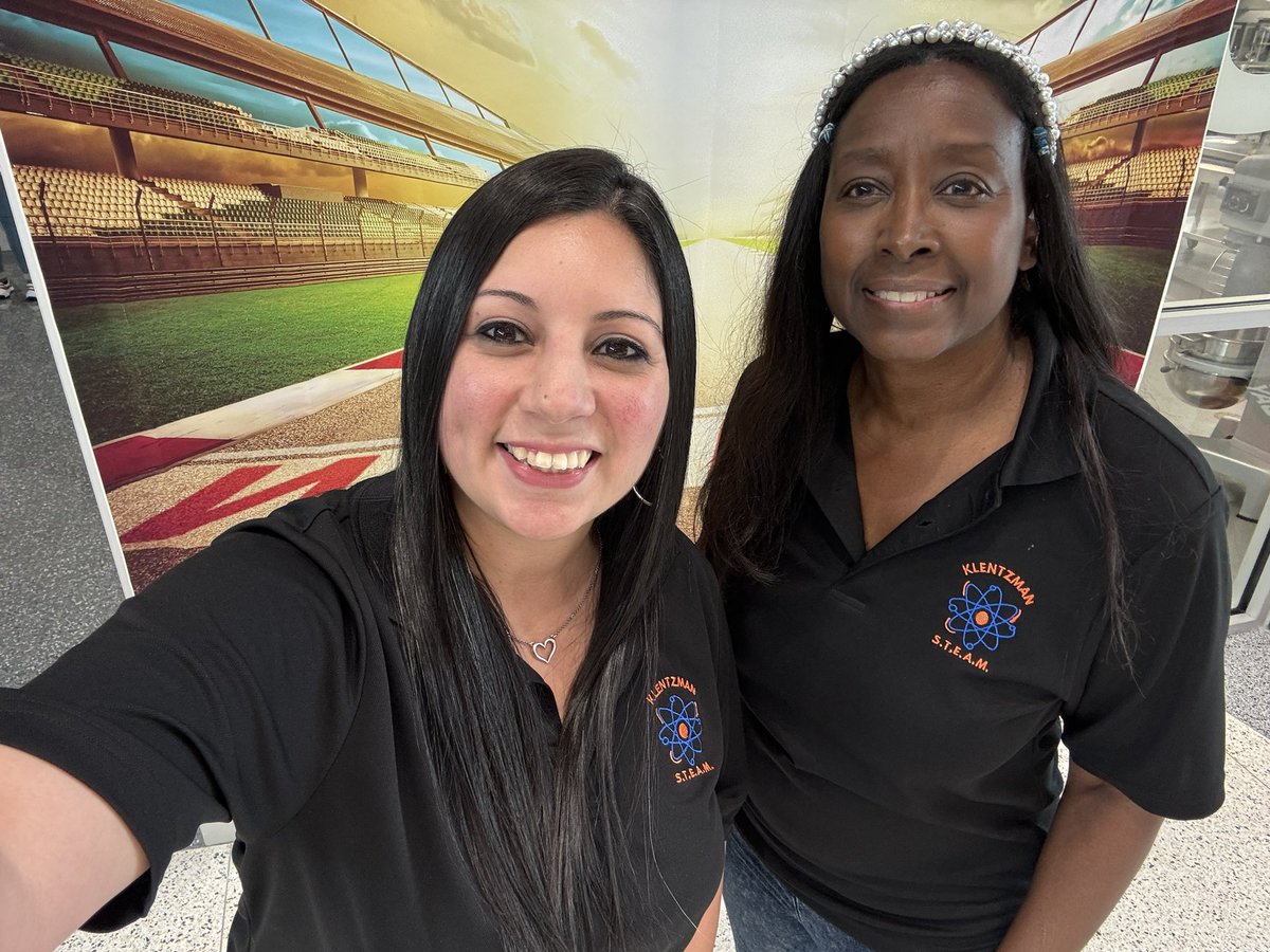 KLZ Counselors 💙🧡
Alief Counselor Institute Day 1️⃣ <a href="/AliefCounseling/">Alief ISD Counseling</a> <a href="/KlentzmanTigers/">Klentzman Intermediate</a>