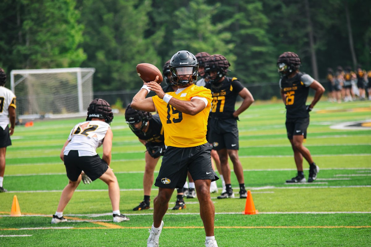 Michigan Tech Football tweet media