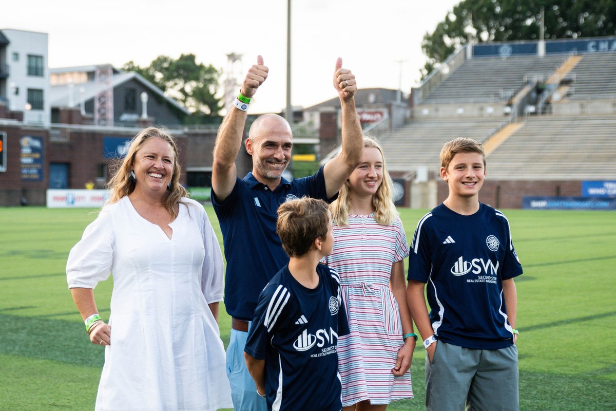 Chattanooga FC (@chattanoogafc) on Twitter photo ๐ฃ๏ธ "I hope you continue to show up for the next 90 years, 100 years."
More from <a href="/sheldongrizzle/">Sheldon Grizzle</a>'s Hall of Legends induction ceremony at Finley Stadium: hubs.li/Q03BdTMH0 ๐ต ๐ฃ๏ธ "I hope you continue to show up for the next 90 years, 100 years."
More from <a href="/sheldongrizzle/">Sheldon Grizzle</a>'s Hall of Legends induction ceremony at Finley Stadium: hubs.li/Q03BdTMH0 ๐ต