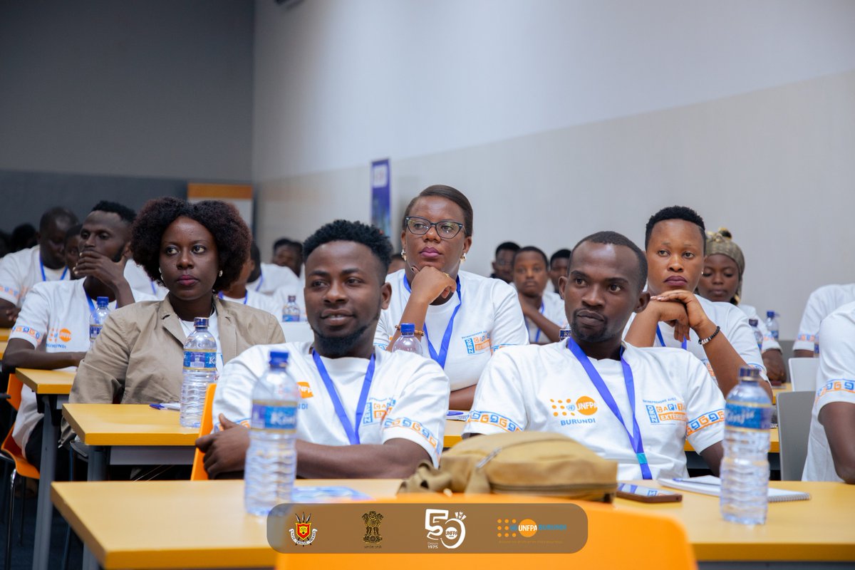UNFPABurundi's tweet photo. Du 4-29/08 ,@UNFPABurundi avec @Fafede_Affeed vont renforcer les capacités entrepreneuriales de 1 500 jeunes Burundais (18-35 ans)sous le lead du Gouvernement.Cette formation intensive de 17 jours, va outiller ces jeunes pr lancer leurs différents projets sans capital extérieur. https://t.co/hSM7vmHmBM