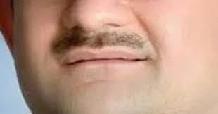 Şu bıyığa sahip olanların hepsinin diploması sahte