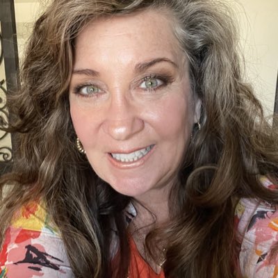 kimslavik's tweet photo. #NewProfilePic https://t.co/3SYK1gRQR5