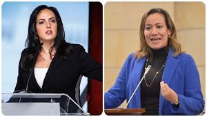 Ojo a la pregunta... Recuerden, no tengo partido político, soy el primero en dar me gusta a tu respuesta, sea cual sea.

¿Entre <a href="/MariaFdaCabal/">María Fernanda Cabal</a> y <a href="/carolinacorcho/">Carolina Corcho</a>, quién está más preparada en: intelectualmente, política, credibilidad, oratoria y capacidad de convocatoria electoral?