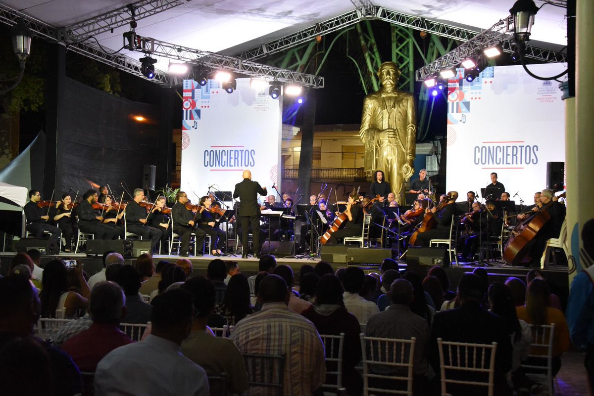 Ministerio de la Presidencia (@minprerd) on Twitter photo El <a href="/MinpreRD/">Ministerio de la Presidencia</a>, junto a <a href="/MiculturaRD/">Ministerio de Cultura 🇩🇴</a> y Casa de Arte Sosúa, te invitan a una noche de música clásica con la Orquesta Filarmónica de Santo Domingo 🎻 dirigida por Amaury Sánchez.
Más información 👉 🔗 minpre.gob.do El <a href="/MinpreRD/">Ministerio de la Presidencia</a>, junto a <a href="/MiculturaRD/">Ministerio de Cultura 🇩🇴</a> y Casa de Arte Sosúa, te invitan a una noche de música clásica con la Orquesta Filarmónica de Santo Domingo 🎻 dirigida por Amaury Sánchez.
Más información 👉 🔗 minpre.gob.do