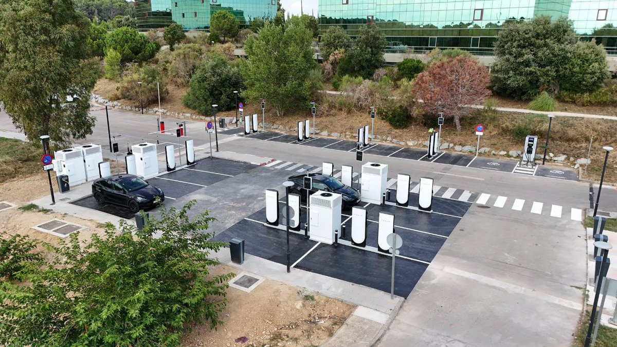 🚨AVISO: SUC SANT CUGAT CON MEJORA YA DISPONIBLE. 20 POSTES V4🚨

Desde Tesla Owners España os informamos de que el SuC de Sant Cugat ya está ampliado a 20 postes V4.