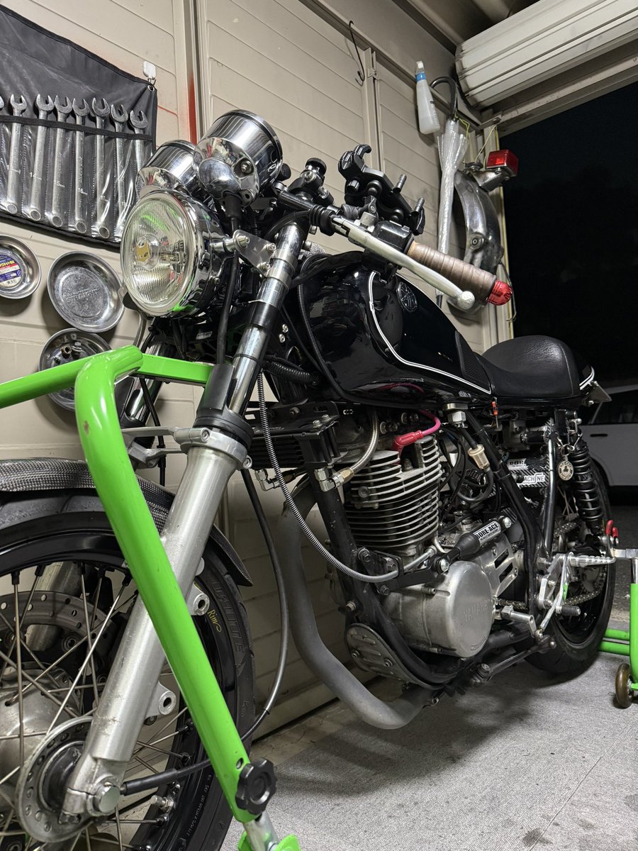 kachu0011's tweet photo. いい感じにセッティングでてきた^ ^
最近忙しくて全然乗れてない、、、

#sr400
#YAMAHA
#カスタム
#キャブセッティング https://t.co/8OdHc56XnM