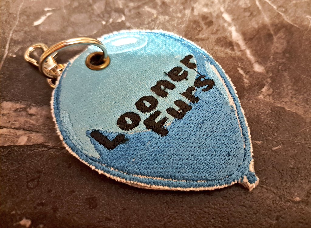 Made this "Looner Furs" as version of the balloon badge/ keychain. 🎈