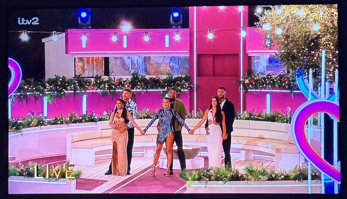 nic_lynchx's tweet photo. Three of the hottest girls standing on business x #loveisland #loveislanduk https://t.co/HJD3JDD6d1