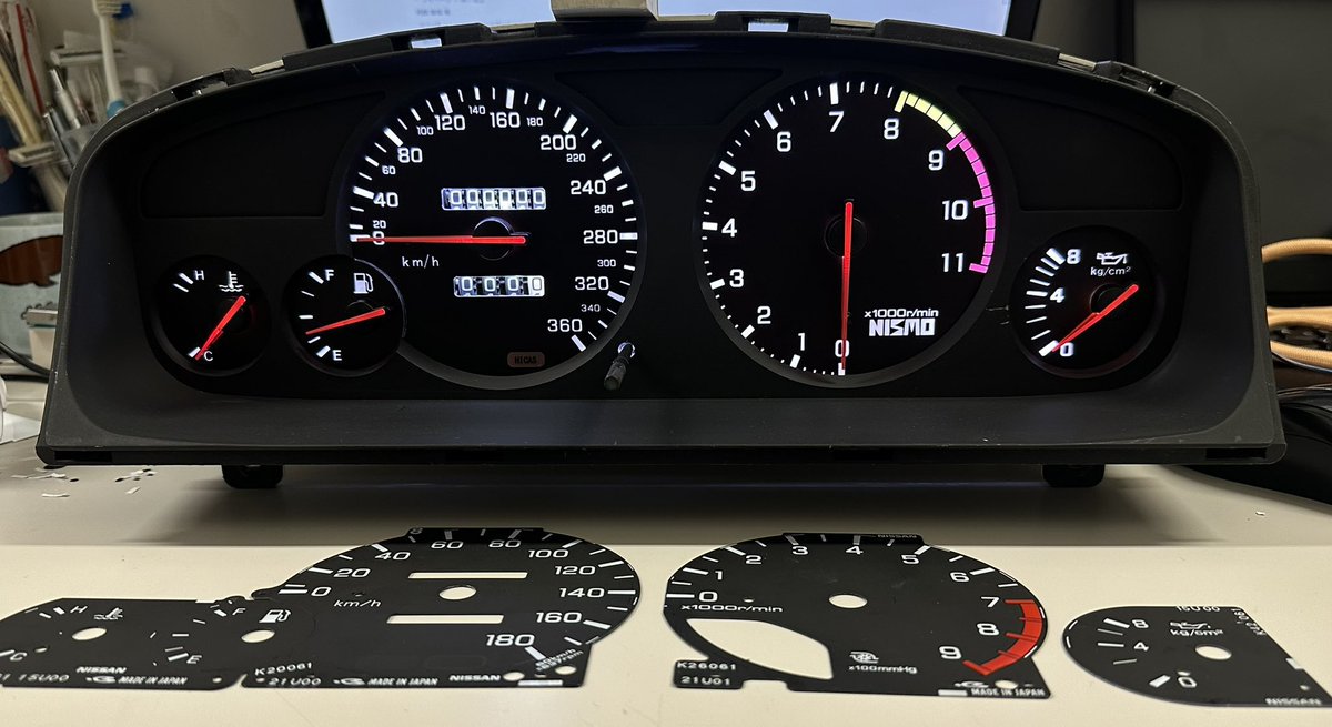 R33  スカイライン 系

入手困難
360km/hスケール

1100RPM スケール
NISMO風デザイン
LEDバックライト

ER   GTR  どちらも制作可能です

#R33 #スカイライン #日産