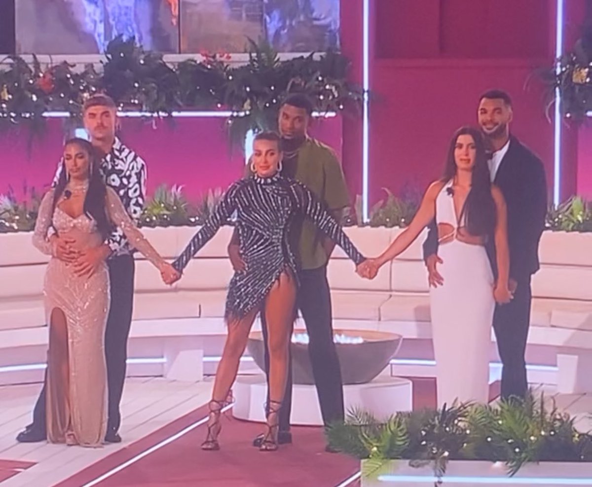 The closest we are ever going to get to world peace #loveisland