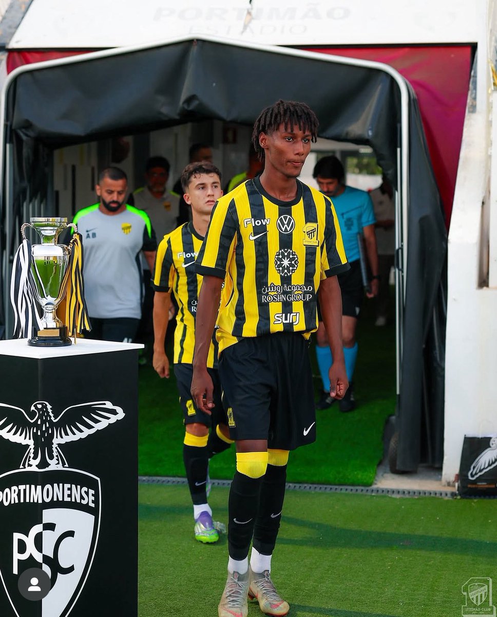 من الاشياء الملفتة في المعسكر .. مستويات ياسين ال جابر .. 

بوادر مدافع اتحادي شاب للمستقبل .. المهم انه يهتم ببنيته الجسمانية اكثر و يواصل تطوره ..