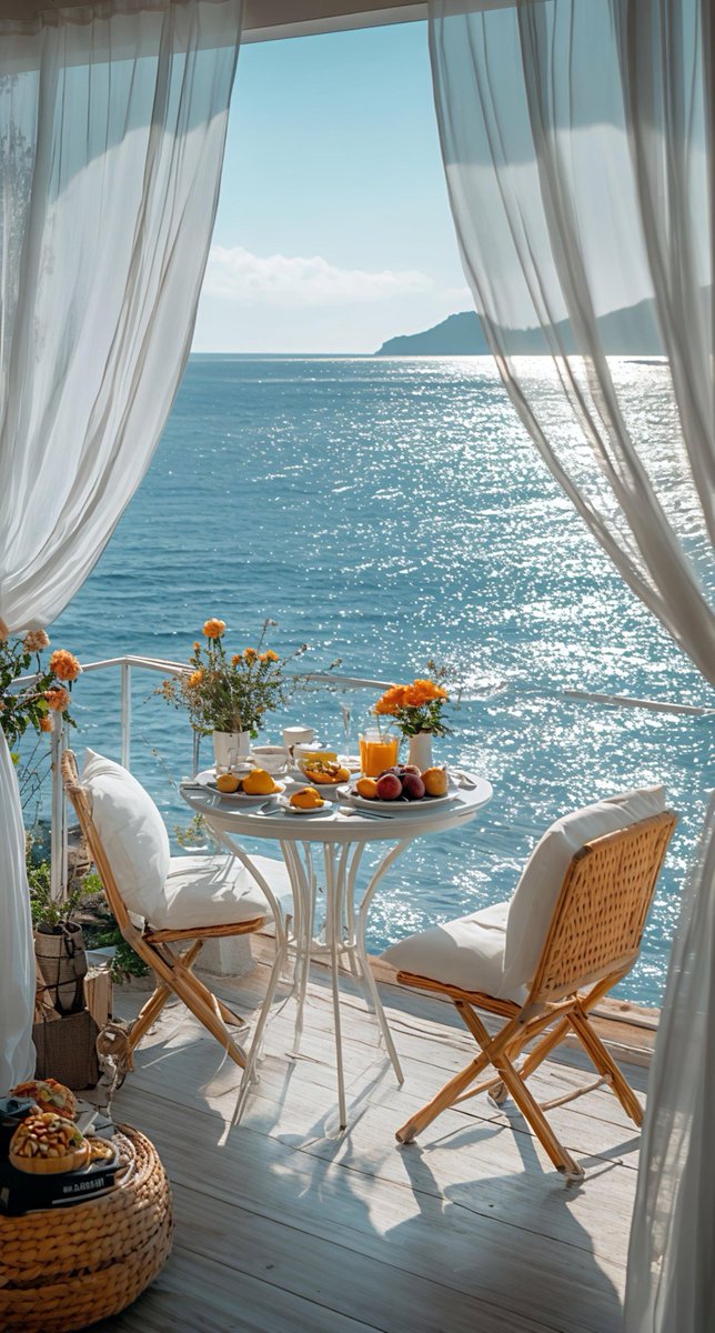 Good morning☕️🥐💙🥐💐