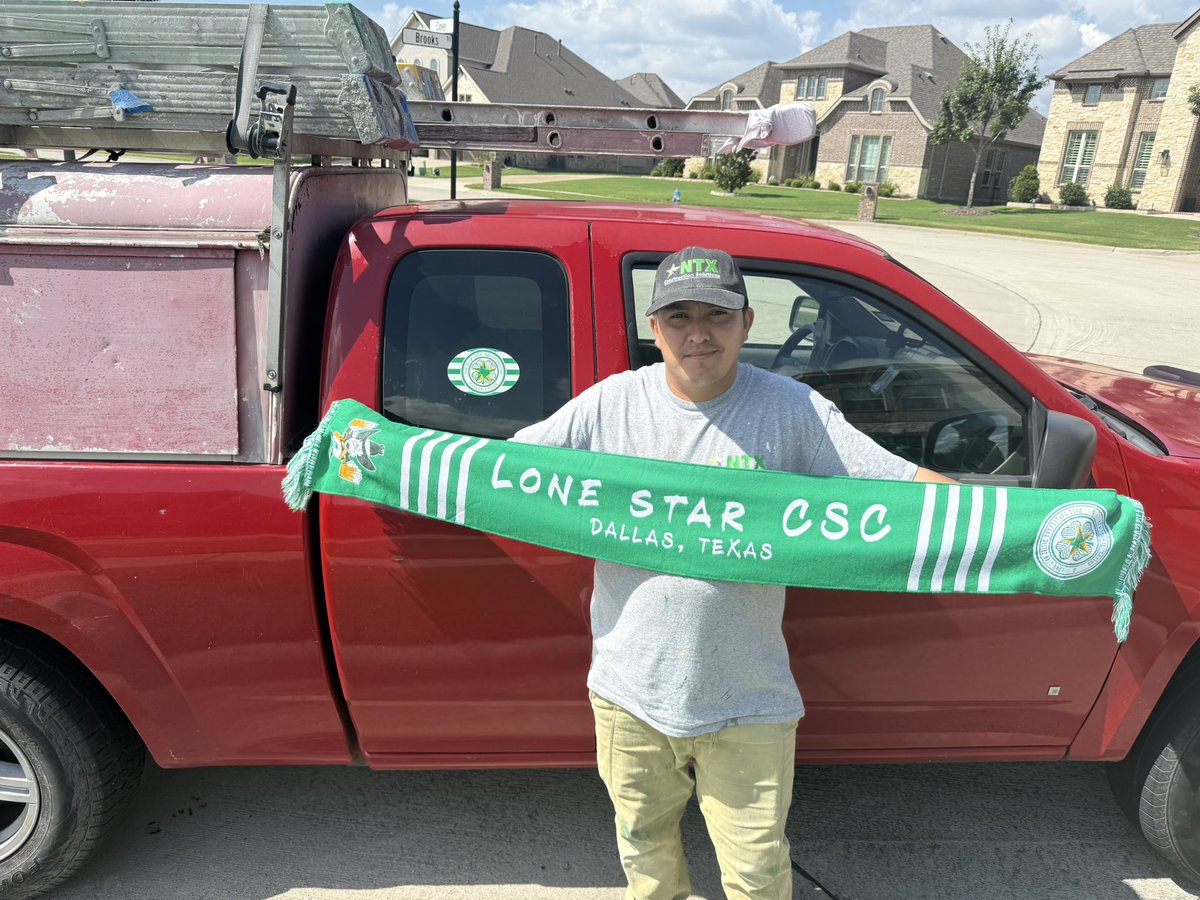 LoneStarCSC's tweet image. Another convert and one of the best house painters in Texas, Edwin fae Honduras.  Didn’t have the heart to tell him we sold Palma! 😂💚🍀