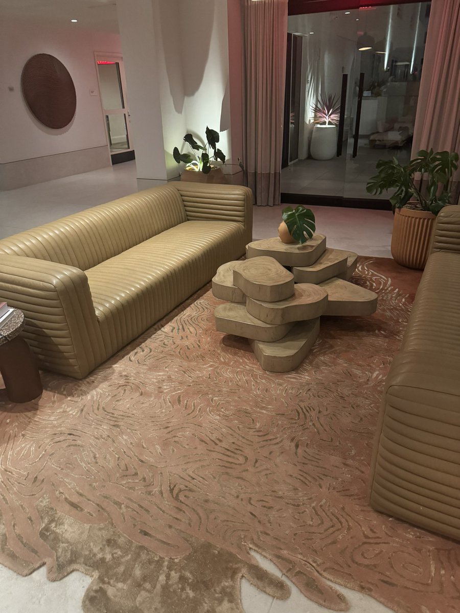 I should post these things on lapse. I only be posting my desk setup lmao