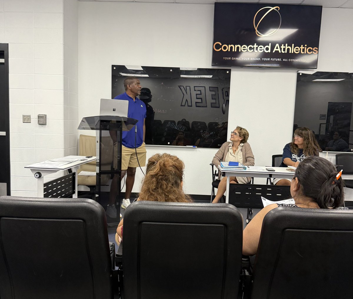 Jared Shaw (@coach_jaredshaw) on Twitter photo A special thanks to <a href="/AWilliamsUSA/">Anthony Williams</a> for visiting with our parents and dropping gems on “Flipping the Program” and “Real Talk Recruiting” <a href="/connectedathUSA/">Connected Athletics Inc.🙏🏾</a> A special thanks to <a href="/AWilliamsUSA/">Anthony Williams</a> for visiting with our parents and dropping gems on “Flipping the Program” and “Real Talk Recruiting” <a href="/connectedathUSA/">Connected Athletics Inc.🙏🏾</a>