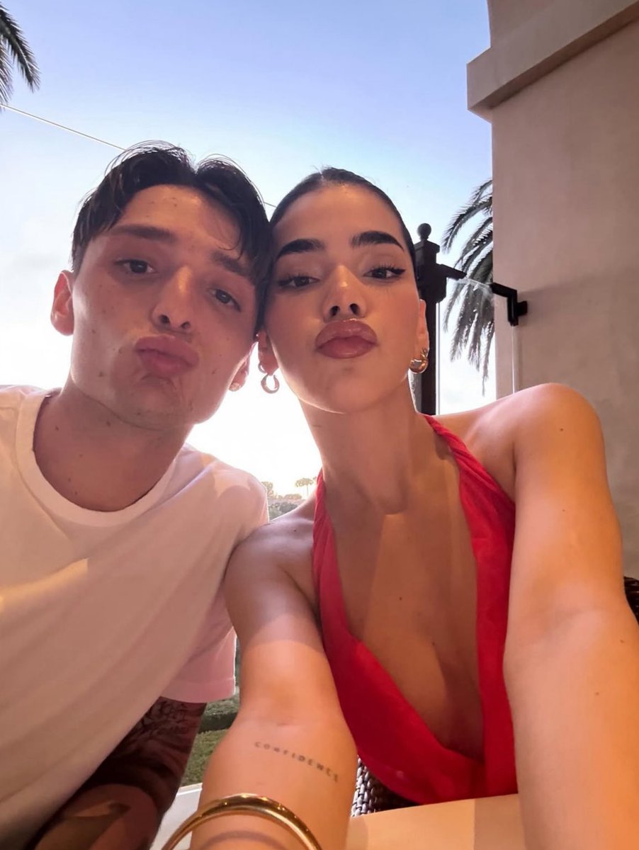 kospopstar's tweet photo. awwww 🥹 https://t.co/Tx1lJKesjZ