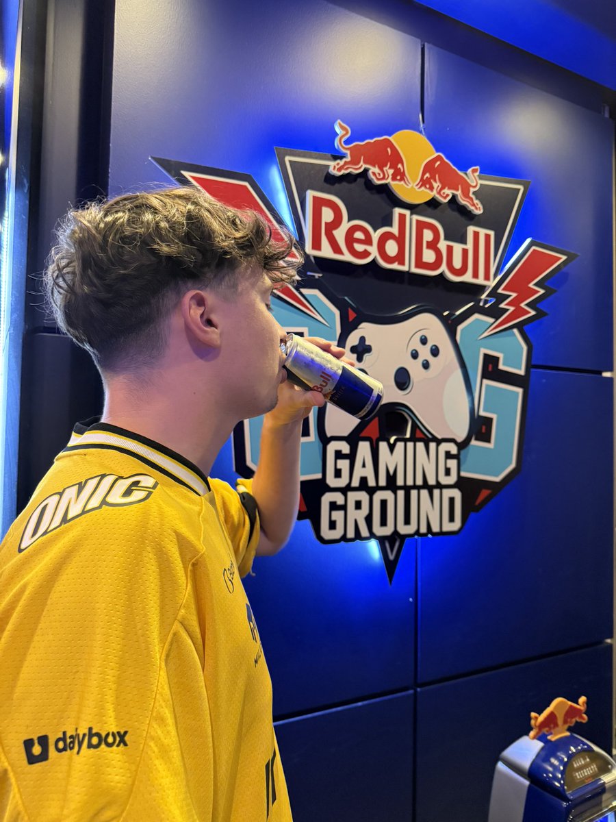Ye Qiu (@yeqiuapex) on Twitter photo Thanks to <a href="/RedBullFrance/">Red Bull France</a> for the gaming room — this week was a real pleasure for all of us. Super clean and super nice! ❤️ Thanks to <a href="/RedBullFrance/">Red Bull France</a> for the gaming room — this week was a real pleasure for all of us. Super clean and super nice! ❤️