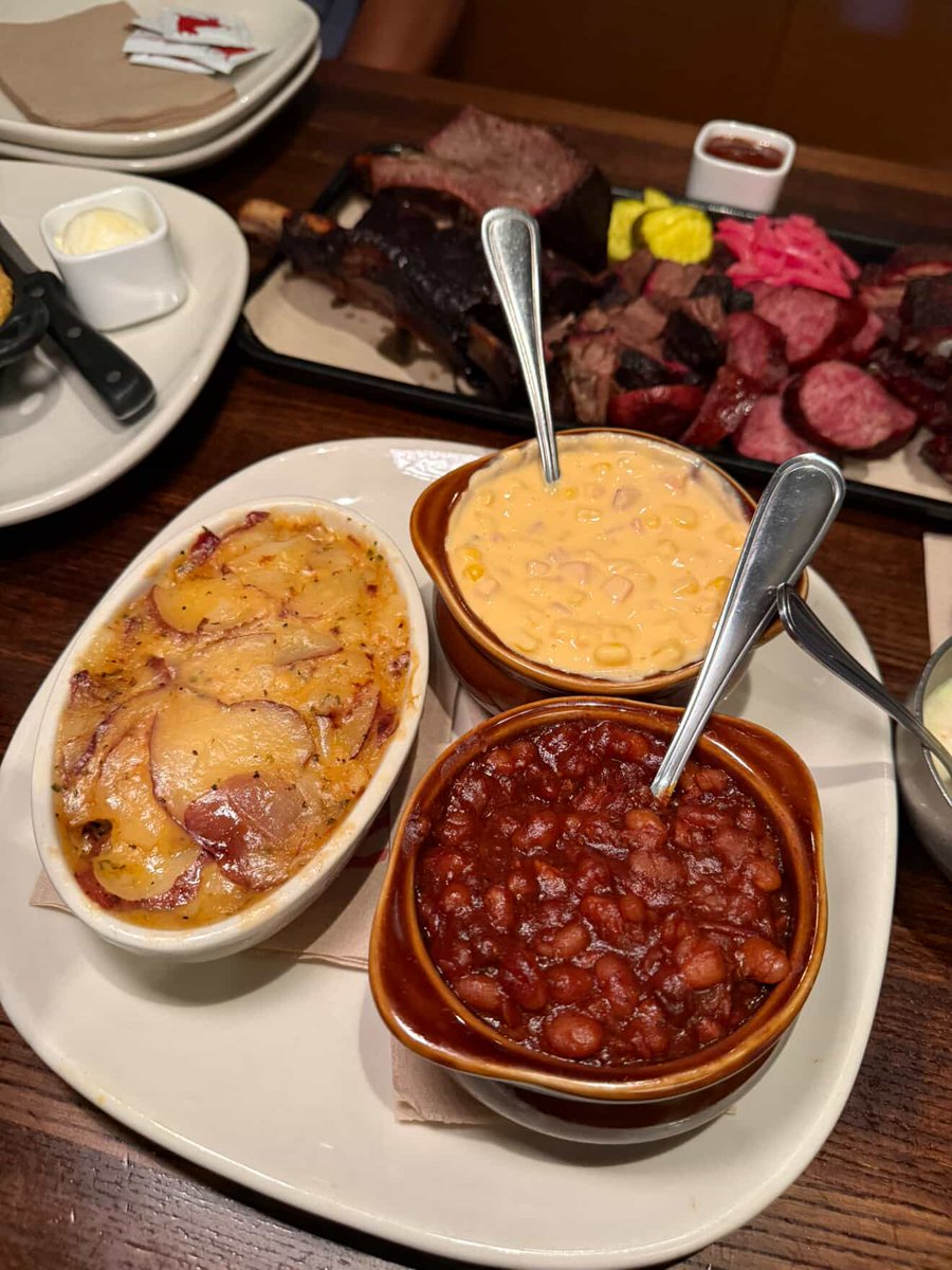 Choose your character. 🥔🫘🌽

Which side is your favorite?

📸 : <a href="/jackstack/">jackstack</a>.eats on IG

#JackStackBarbecue #JackStack #CheesyCorn #CheesyPotatoBake #HickoryPitBeans #Barbecue #KansasCity #KansasCityBarbecue