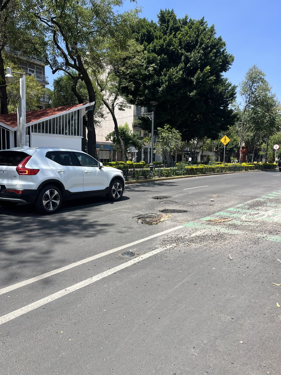 Marcos Betanzos (@mbetanzos) on Twitter photo <a href="/Livia789Mendez/">BlueVelvet7</a> <a href="/LaRomaDF/">Colonia Roma 🚲</a> <a href="/AlessandraRdlv/">Alessandra Rojo de la Vega</a> <a href="/AlcCuauhtemocMx/">Alcaldía Cuauhtémoc</a> <a href="/RomaNorte2/">Roma Norte II</a> <a href="/romanorte_9/">Roma Norte</a> <a href="/erikayazminrg/">ErikaRg</a> <a href="/pcacuauhtemoc/">Primer Contacto Alcaldía Cuauhtémoc</a> <a href="/DGSU_AlcCuauh/">Servicios Urbanos. Alcaldía Cuauhtémoc. CDMX</a> <a href="/OVIALCDMX/">OVIAL_SSCCDMX</a> <a href="/SOBSECDMX/">Secretaría de Obras y Servicios CDMX</a> <a href="/UCS_GCDMX/">Unidad de Contacto del Secretario SSC CDMX</a> <a href="/SPAOVP_CDMX/">Subsecretaría de Programas Alcaldías Ordenamiento</a> Siguen ahí. <a href="/Livia789Mendez/">BlueVelvet7</a> <a href="/LaRomaDF/">Colonia Roma 🚲</a> <a href="/AlessandraRdlv/">Alessandra Rojo de la Vega</a> <a href="/AlcCuauhtemocMx/">Alcaldía Cuauhtémoc</a> <a href="/RomaNorte2/">Roma Norte II</a> <a href="/romanorte_9/">Roma Norte</a> <a href="/erikayazminrg/">ErikaRg</a> <a href="/pcacuauhtemoc/">Primer Contacto Alcaldía Cuauhtémoc</a> <a href="/DGSU_AlcCuauh/">Servicios Urbanos. Alcaldía Cuauhtémoc. CDMX</a> <a href="/OVIALCDMX/">OVIAL_SSCCDMX</a> <a href="/SOBSECDMX/">Secretaría de Obras y Servicios CDMX</a> <a href="/UCS_GCDMX/">Unidad de Contacto del Secretario SSC CDMX</a> <a href="/SPAOVP_CDMX/">Subsecretaría de Programas Alcaldías Ordenamiento</a> Siguen ahí.