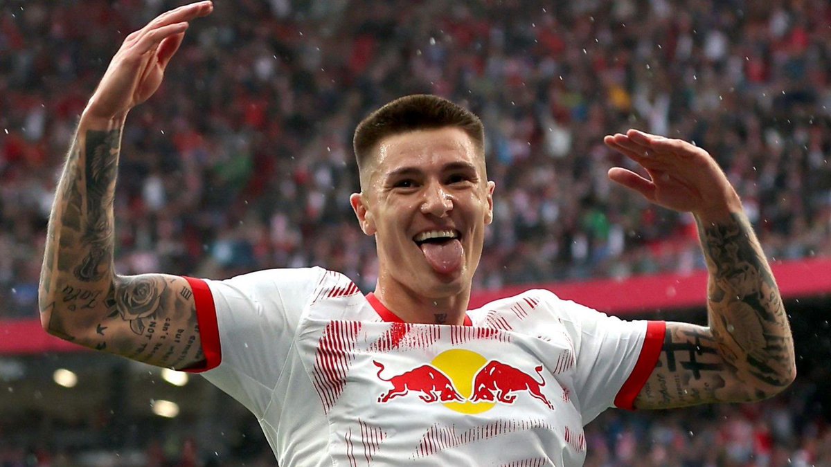 Keith Downie (@skysports_keith) on Twitter photo 🚨 Newcastle have upped their bid to Leipzig for Benjamin Sesko.
💰 Their latest offer is the same €80m
(£70m) fee, but with it all up front.
🇩🇪 Colleague <a href="/Plettigoal/">Florian Plettenberg</a> says offer comes with additional €10m add-ons, taking the deal to a potential €90m (£78.3m).
💴 On Saturday 🚨 Newcastle have upped their bid to Leipzig for Benjamin Sesko.
💰 Their latest offer is the same €80m
(£70m) fee, but with it all up front.
🇩🇪 Colleague <a href="/Plettigoal/">Florian Plettenberg</a> says offer comes with additional €10m add-ons, taking the deal to a potential €90m (£78.3m).
💴 On Saturday