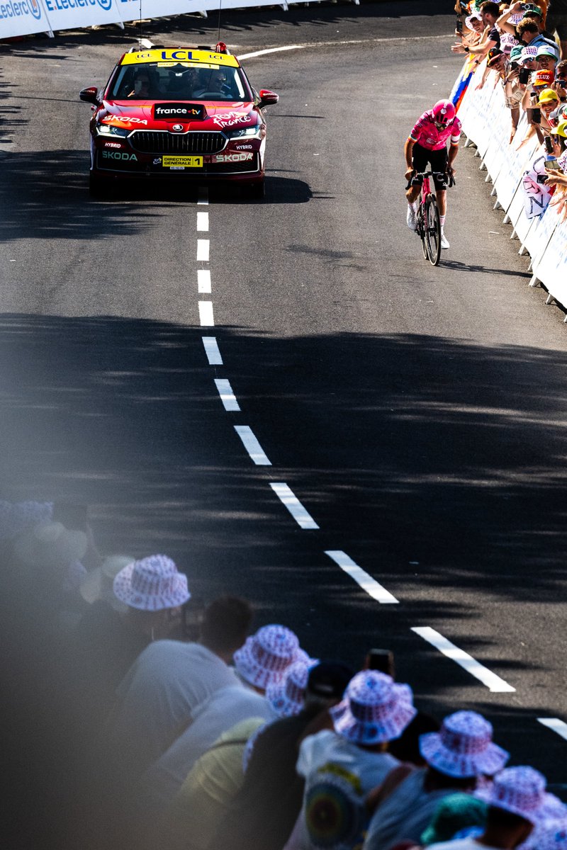 LeTour's tweet photo. 💛🇮🇪 Ben Healy Appreciation Post 🩷🇮🇪

Ben Healy pulled off one of the many thrilling performances of the #TDF2025 on stage 6 !

Une des sensations du #TDF2025 🙌 https://t.co/9prbWG6I0m