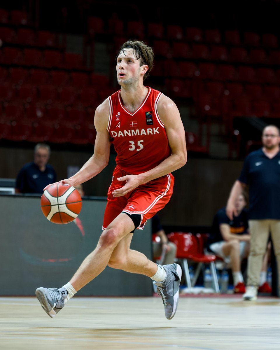 Niklas Polonowski tweet media