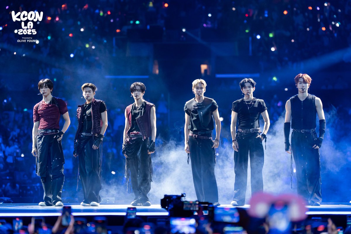 KCON_official's tweet image. [#KCONLA2025] M COUNTDOWN 💙 DAY 3

RIIZE 
@RIIZE_official 

📍 M COUNTDOWN STAGE
📍 Crypto.com Arena

-
KCON LA 2025
AUG 1-3
 Arena, LA Convention Center

Let’s #KCON