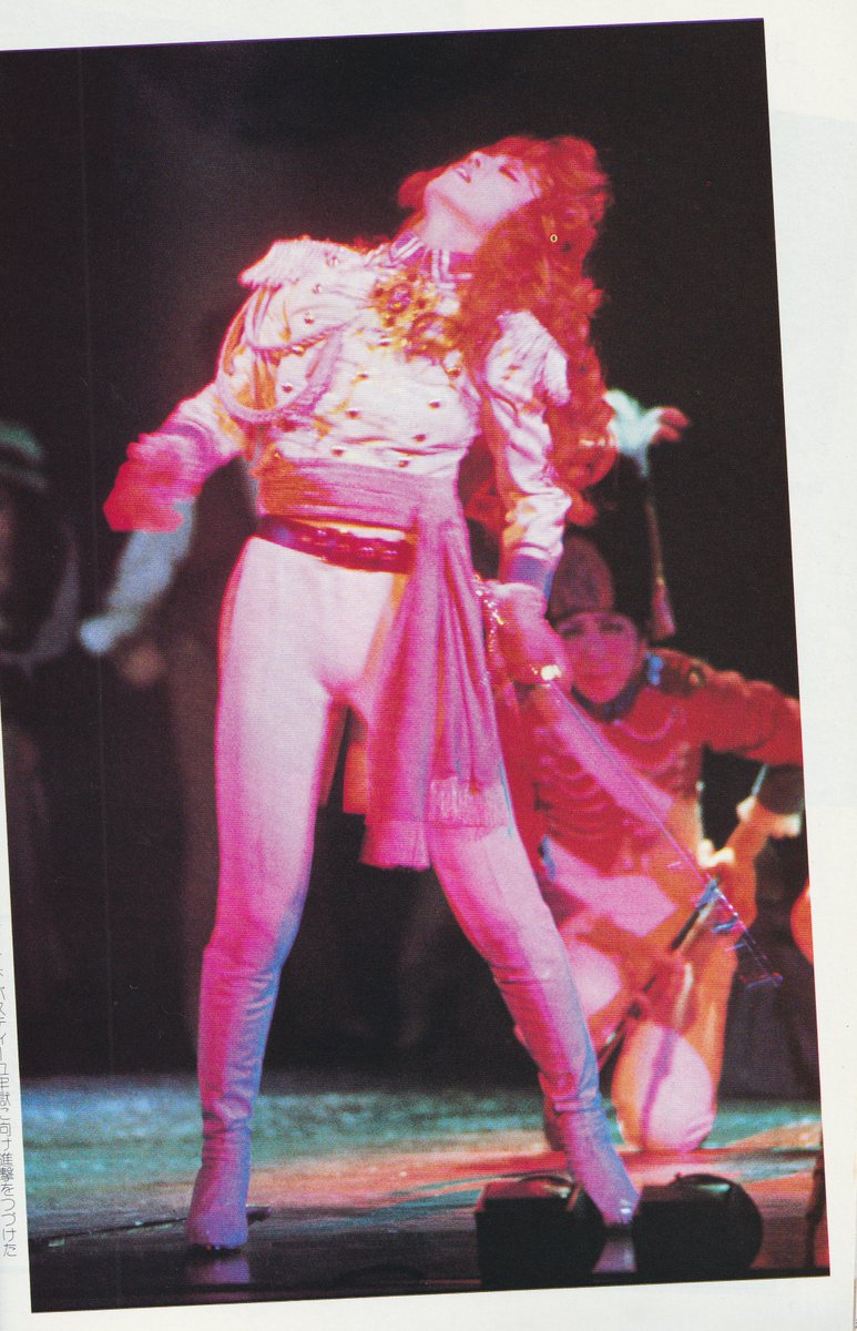 RoVBookShelf's tweet photo. From ,Takarazuka Revue, The Rose of Versailles Hochi Graph Winter Edition 1975 https://t.co/Fu50vPeMag