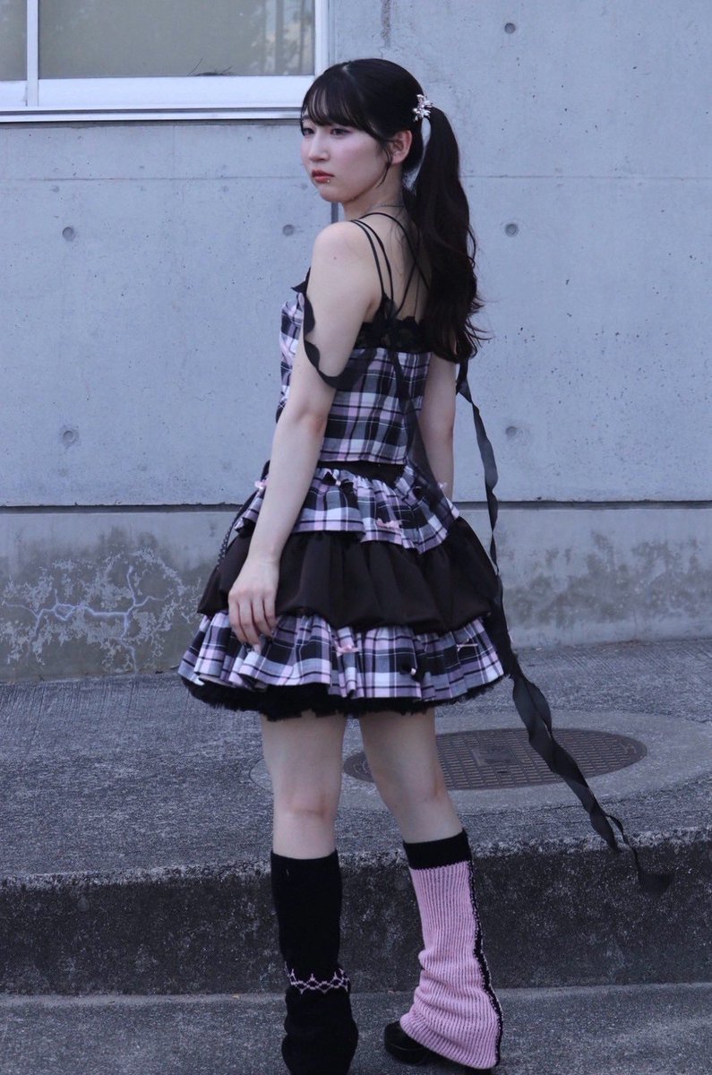 MA_MA_DO's tweet photo. 「運命」

model：Miku Morodome
designer：Miku Morodome
photo：Ayumi Nozawa
 
#広島大学 #まーまー堂 https://t.co/hck2hcm2Ba