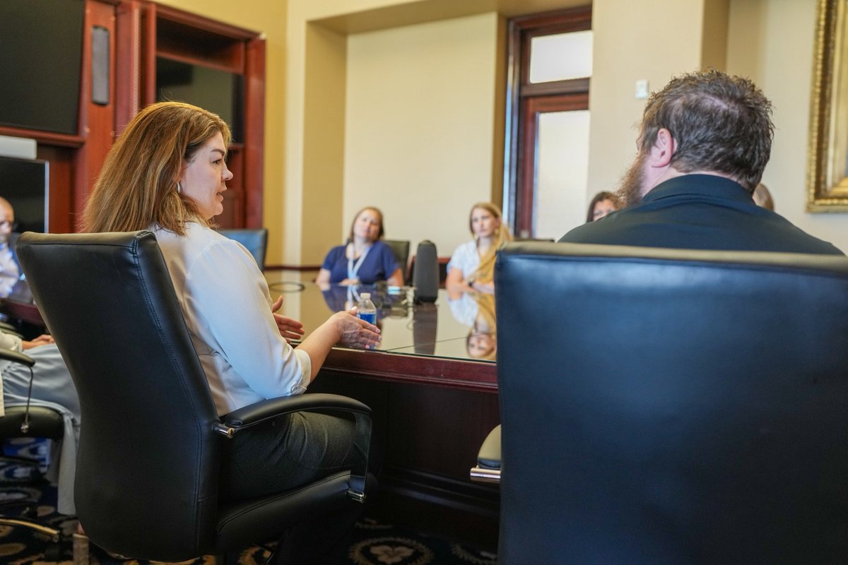 Lt. Gov. Deidre M. Henderson (@lghendersonutah) on Twitter photo Utah has had over 100 state employees working through the Return Utah program. Today, I met with some of the new returners who are excited to be re-joining the workforce.
If you are looking for opportunities to return to work, visit dhrm.utah.gov/hiring-pathway… for more information. Utah has had over 100 state employees working through the Return Utah program. Today, I met with some of the new returners who are excited to be re-joining the workforce.
If you are looking for opportunities to return to work, visit dhrm.utah.gov/hiring-pathway… for more information.