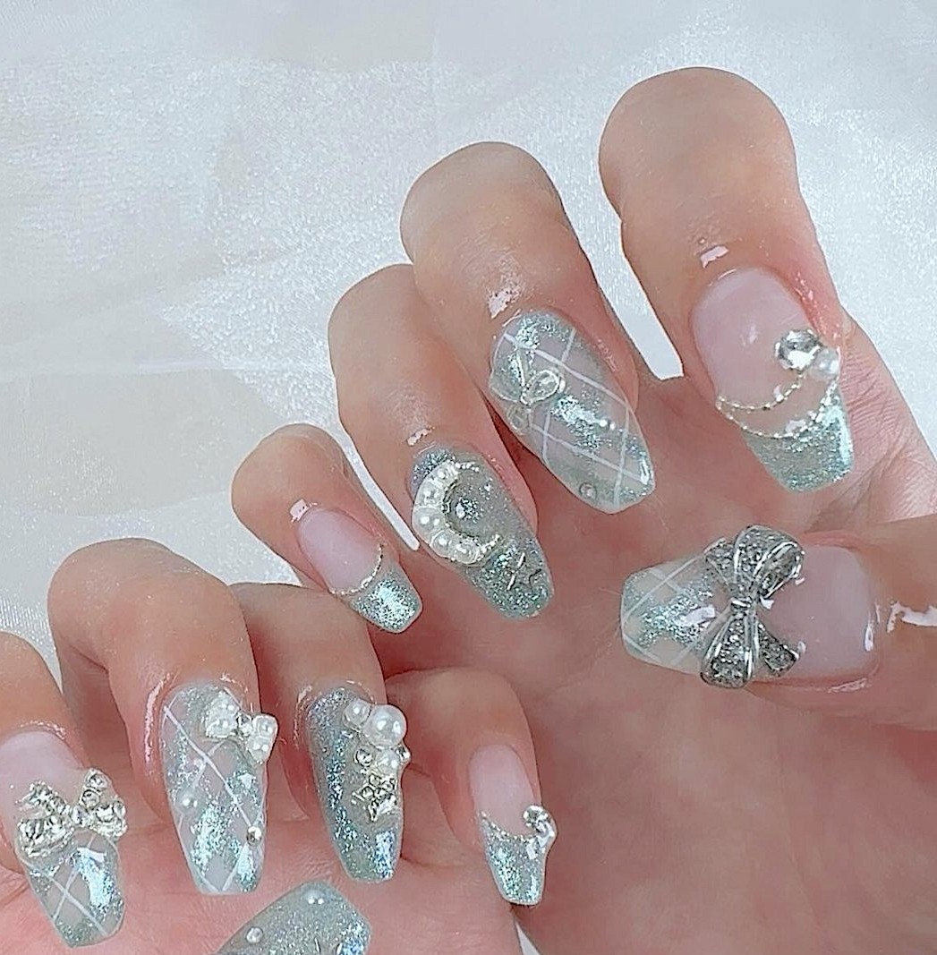 nailbookjp's tweet photo. 乙女のときめき詰めこみ夏ネイル🌙🎀💎✨ https://t.co/ialWR6UEmb