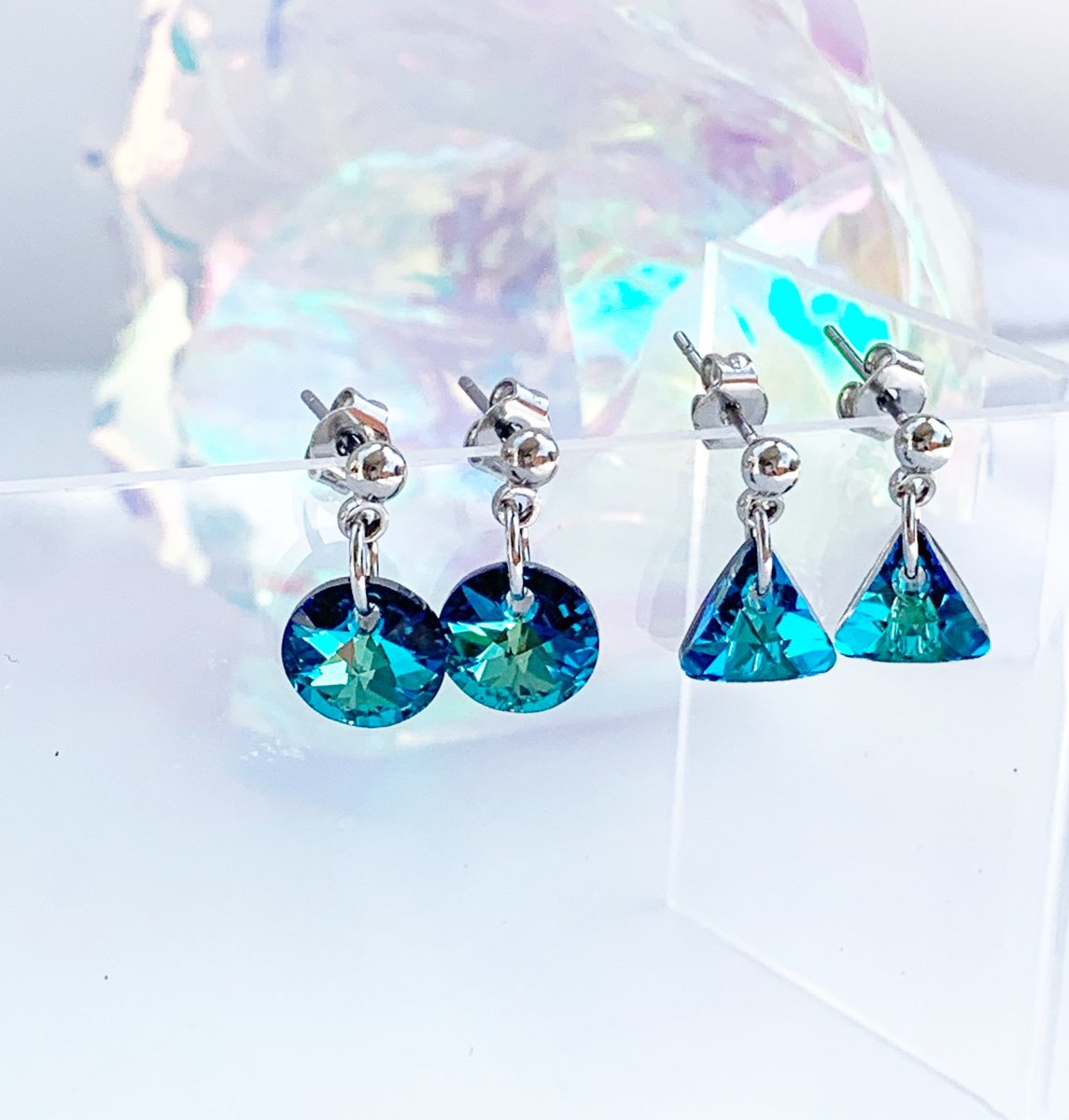 おはようございます

いいね&amp;リポストをありがとうございます

深いブルーの煌めきが

さりげなく周りの人の目を惹きつけます✨

バミューダブルーピアス／イヤリング

◯
minne.com/items/39738501
△
minne.com/items/39737831