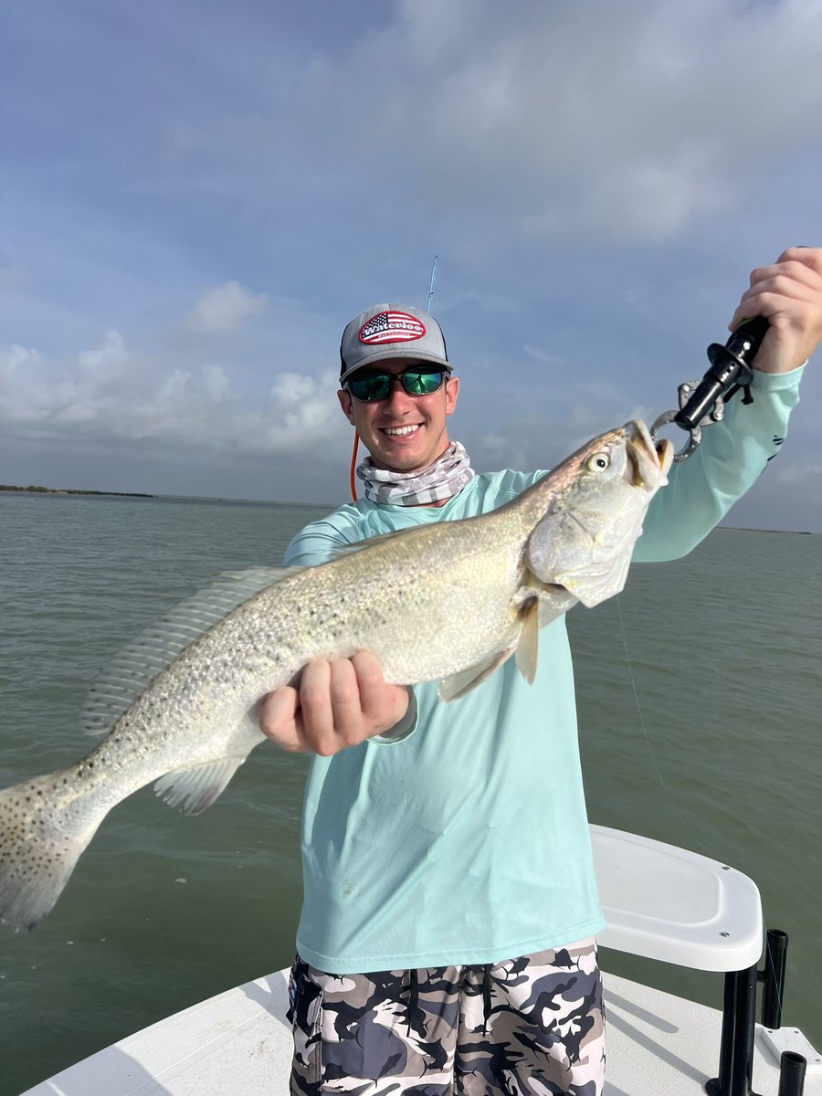 ChrisThomas_TX's tweet photo. Summer in SP w/ a little 🐠 for dinner https://t.co/kqxvVqs8uS