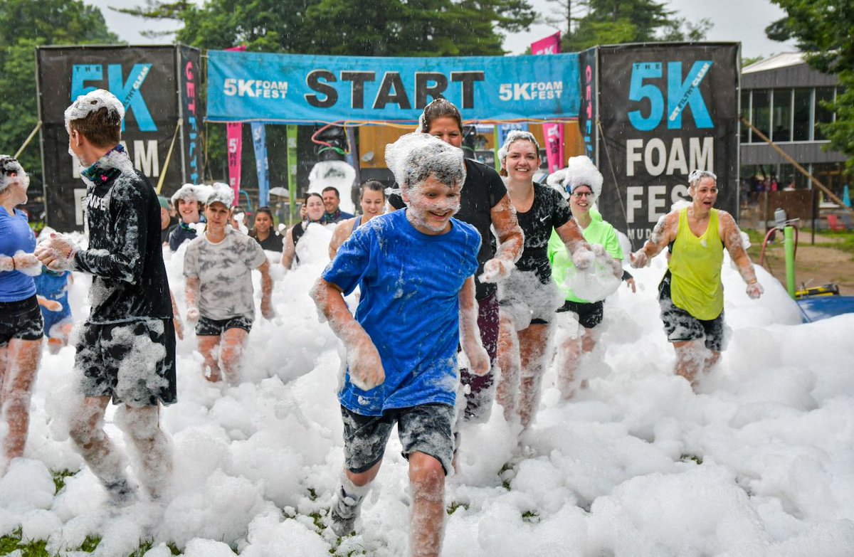skidagmar's tweet photo. Electrolit 5k Foam Fest has 25 of some of the best and most exciting obstacles in the world including the worlds largest inflatable waterslide, slip and slides, and mucky mud pits! https://t.co/Bvy2SbA9AL