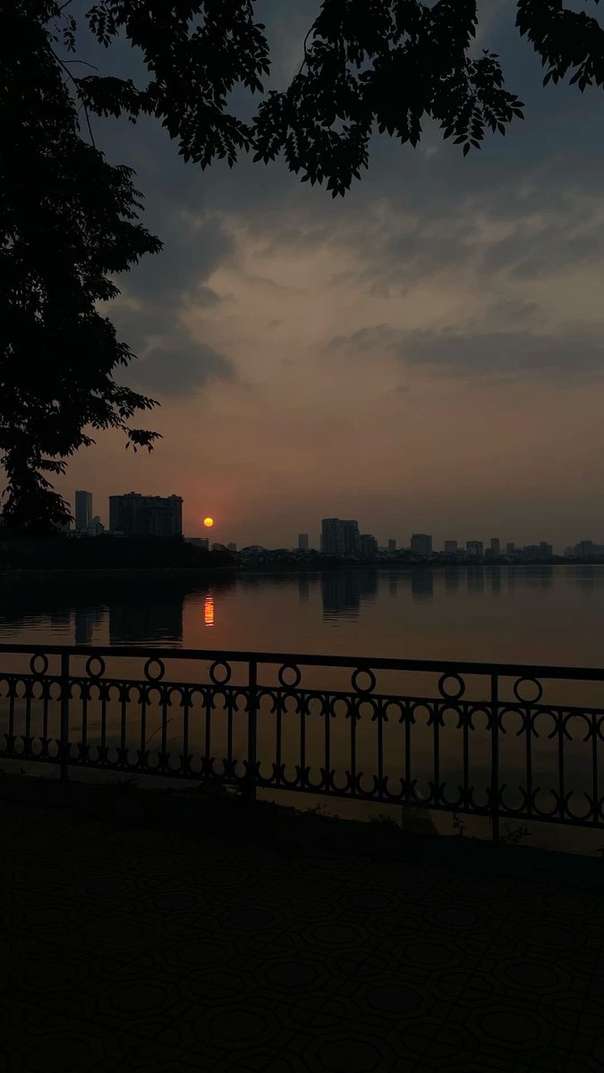 لي من الذاكرة عذر  ٍقديم وسبب :