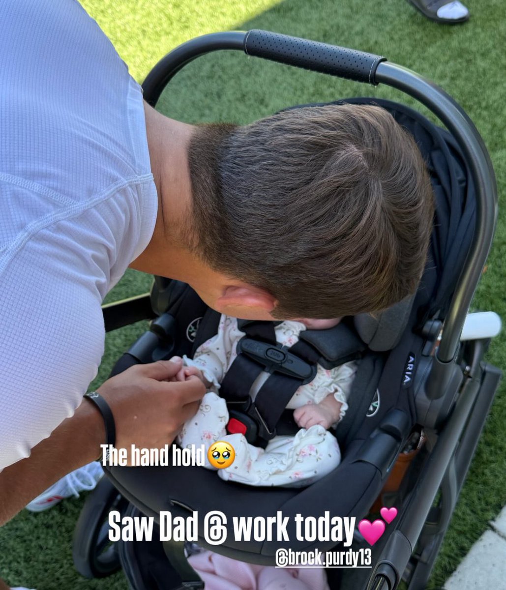 #49ers Brock Purdy’s newborn daughter came to visit him at work today 🥹