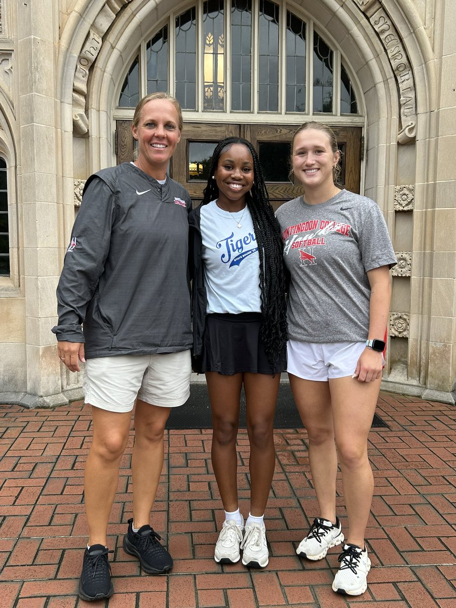 I’m truly blessed and beyond grateful to have received an offer from Huntingdon College! Thank you to the coaches and everyone who has believed in me and supported me throughout this journey. Excited for what’s ahead! ❤️