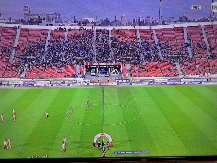 peruandi's tweet image. La #AgendaAntiU le puso aforo reducido a la gloriosa Universidad de Chile para que la mejor hinchada del mundo no pudiera poner mística y aguante a la victoria.

#VamosLaU