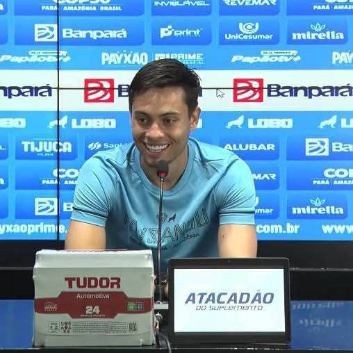 o Vilela faz falta quando joga e faz falta quando não joga