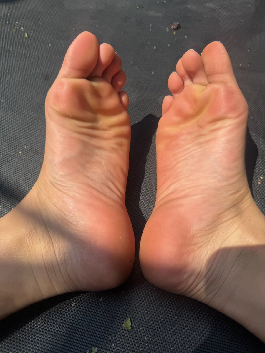 jprifeet's tweet photo. @SexyyRed314_ A requirement for us girls w/ pretty feet

https://t.co/FkhZXtdrlQ https://t.co/jVSOv9uGRG
