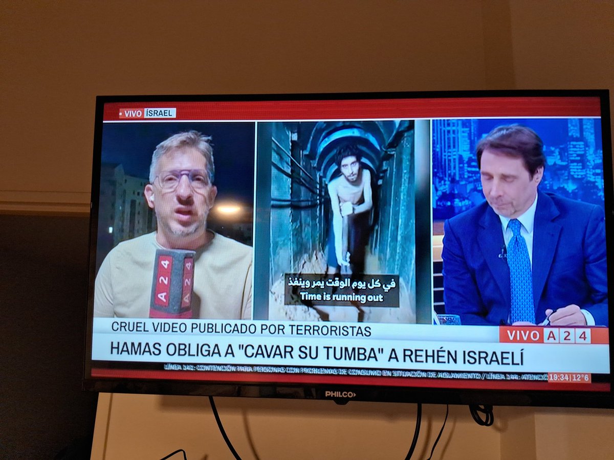 Al fin algún noticiero  argentino  habla se los secuestrados...
<a href="/edufeiok/">Eduardo Feinmann</a> #gabriel