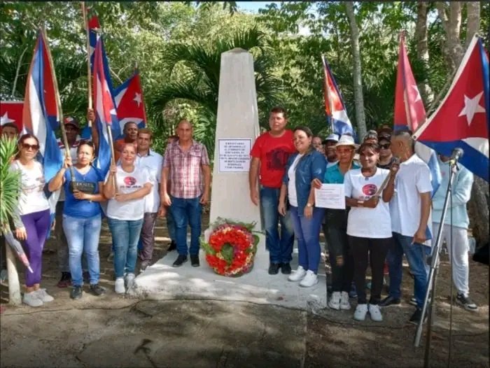 Gianny López Brito (@giannylb2022) on Twitter photo Rememoran en Bartle aniversario 157 de la reunión conspirativa de San Miguel del Rompe en #LasTunas. El 4 de agosto de 1868 iniciaba el camino para definir la fecha del levantamiento contra el colonialismo español. <a href="/LorenzoOsbel/">Osbel Lorenzo</a> <a href="/YelenysLasTunas/">Yelenys Tornet Menéndez</a>
<a href="/TunasTV1/">@LasTunasTV</a> <a href="/yoe/">Marylka Yoe</a> <a href="/Liagr23/">Lia Gómez Rodríguez</a> Rememoran en Bartle aniversario 157 de la reunión conspirativa de San Miguel del Rompe en #LasTunas. El 4 de agosto de 1868 iniciaba el camino para definir la fecha del levantamiento contra el colonialismo español. <a href="/LorenzoOsbel/">Osbel Lorenzo</a> <a href="/YelenysLasTunas/">Yelenys Tornet Menéndez</a>
<a href="/TunasTV1/">@LasTunasTV</a> <a href="/yoe/">Marylka Yoe</a> <a href="/Liagr23/">Lia Gómez Rodríguez</a>