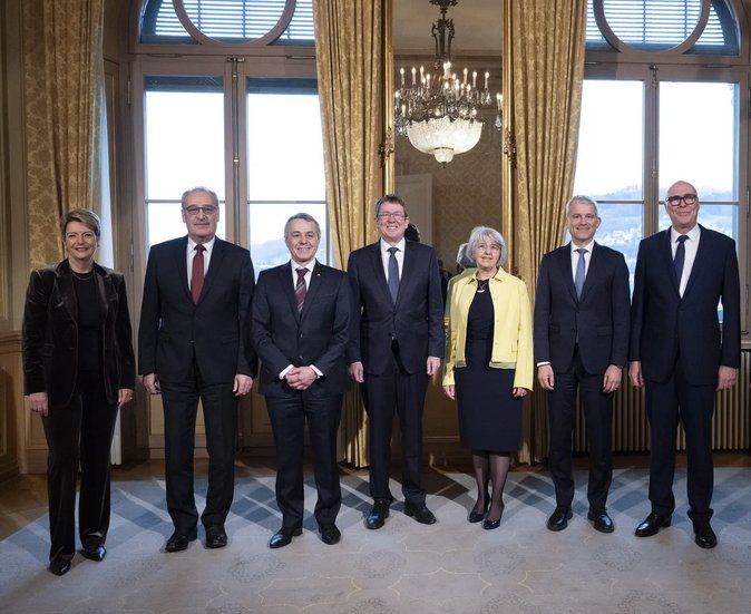 Irgendjemand hat die 7 Zwerge ja gewählt..