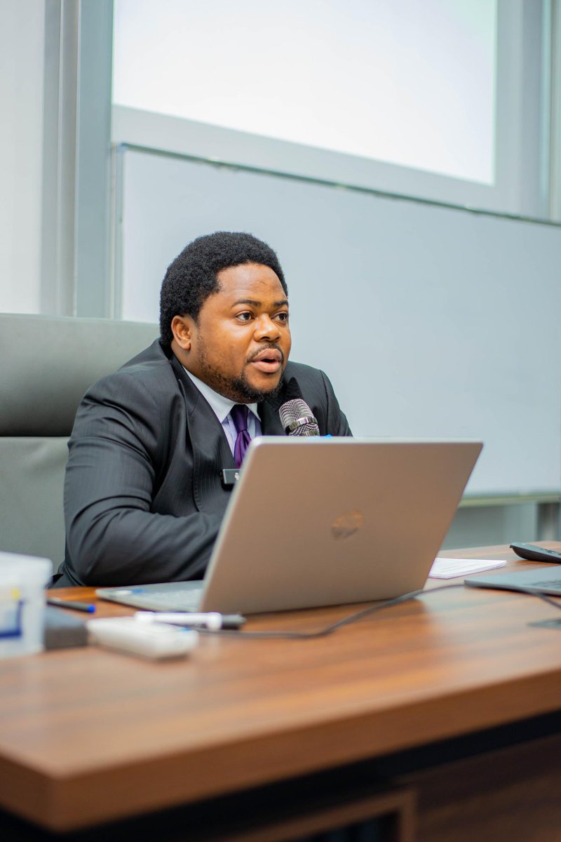 J'ai soutenu mon mémoire de Master à l’École de Leadership de l’Université Protestante du Congo (UPC); portant sur : «Leadership Éthique et transformationnel comme solutions dans la gestion des Provinces : Cas de la Ville Province de Kinshasa», ce lundi 04 août 2025. 

Un