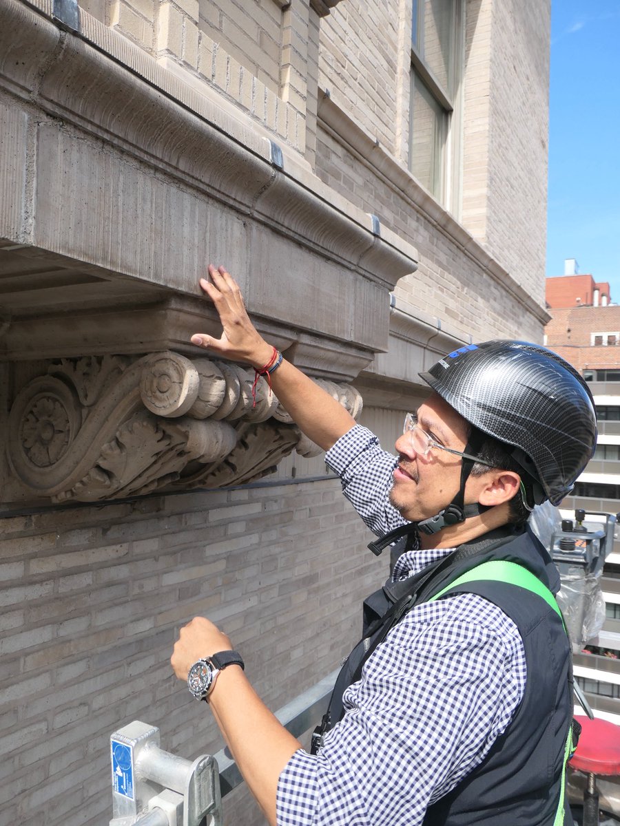 FSIArchitecture's tweet image. Close up inspection of the various facade elements.
#FSIArchitecture #FacadeInspection #FacadeSafety #ADayInTheLifeOfFSI