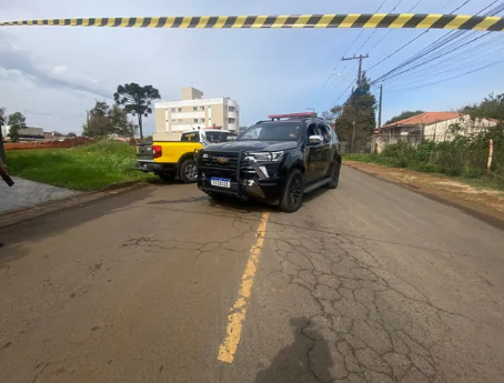 SindijorPR's tweet photo. O SindijorPR e a Federação Nacional dos Jornalistas (FENAJ) repudiam com veemência o caso de violência contra um profissional de imprensa registrado na tarde desta segunda-feira (04/08), em Ponta Grossa. Foto: Kayky de Jesus/A Rede https://t.co/Tm9pQAV2rr https://t.co/lqhq6ZEn5m