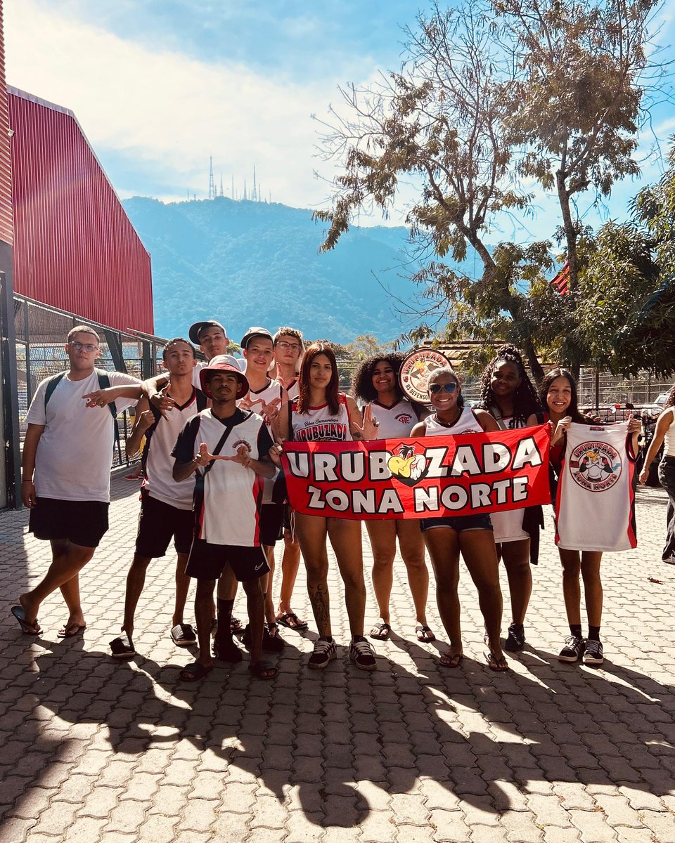 𝖥𝖫𝖠𝖬𝖤𝖭𝖦𝖮 𝟣𝟪 𝗑 𝟢 𝗎𝗇𝗂ã𝗈 𝖼𝖾𝗇𝗍𝗋𝖺𝗅
Ontem estávamos presente na partida válida pelo campeonato carioca feminino sub20.

𝖥𝗅𝖺𝗆𝖾𝗇𝗀𝗈 𝖿𝗎𝗍𝖾𝖻𝗈𝗅 𝖿𝖾𝗆𝗂𝗇𝗂𝗇𝗈 ✅