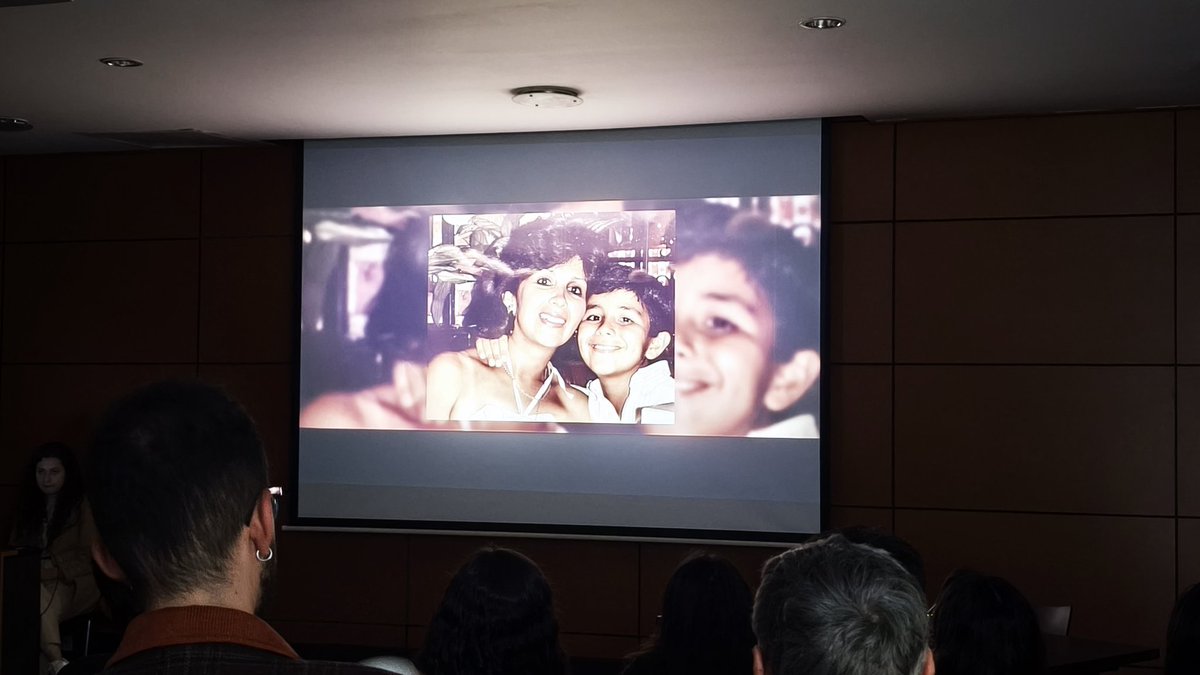 Hoy acompañamos a nuestro profesor <a href="/Andr3sMoya/">Andrés Moya</a>, director de #SemillasdeApego, en el lanzamiento del episodio “Sembrando futuro en un laberinto emocional” de la serie Visionarios, una producción de #Uniandes y el ecosistema digital #Puntos.

Una historia sobre cómo la